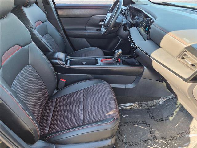 Certified 2025 Nissan Kicks SR FWD image 26
