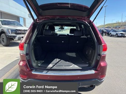 Used 2017 Jeep Grand Cherokee Limited w/ Luxury Group II image 17