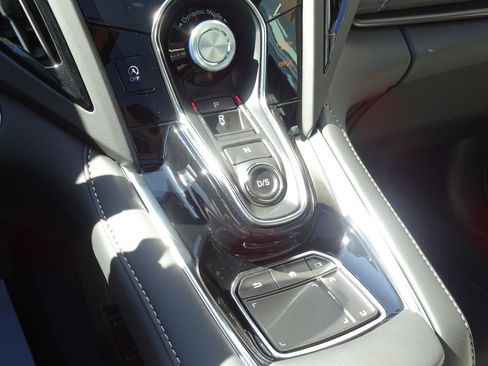 Used 2025 Acura RDX Base image 17