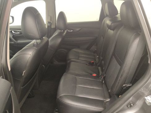 Used 2017 Nissan Rogue SL w/ SL Premium Package FWD image 18