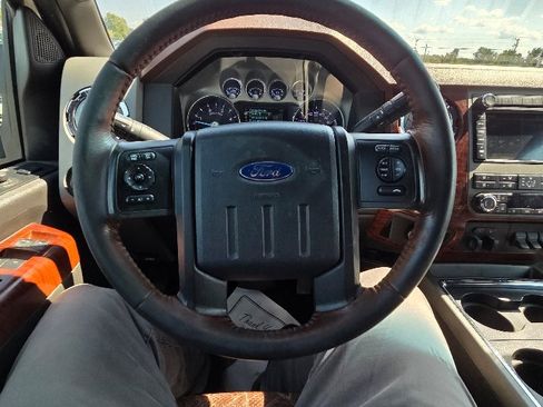 Used 2011 Ford F350 King Ranch w/ King Ranch w/Chrome Pkg image 18