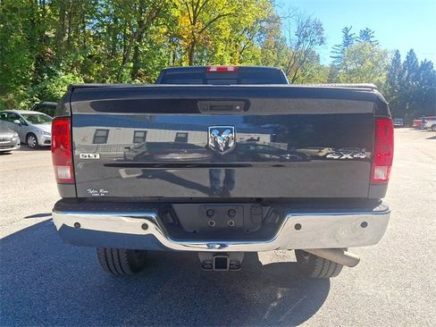 Used 2017 RAM 2500 SLT w/ Luxury Group image 7