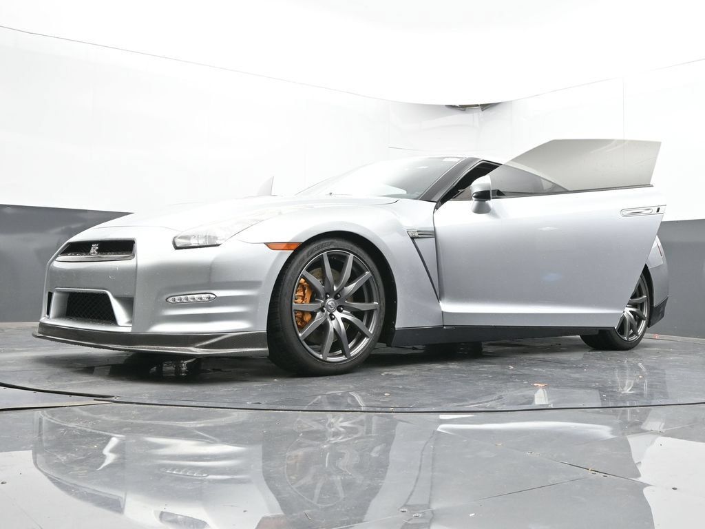 Used 2012 Nissan GT-R Premium AWD/4WD image 70