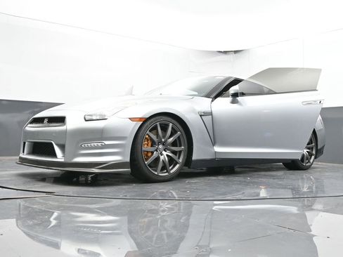 Used 2012 Nissan GT-R Premium AWD/4WD image 70