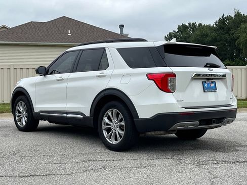 Used 2020 Ford Explorer XLT w/ Equipment Group 202A AWD/4WD image 5