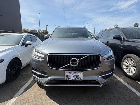 Used 2018 Volvo XC90 T6 Momentum w/ Convenience Package AWD/4WD image 3