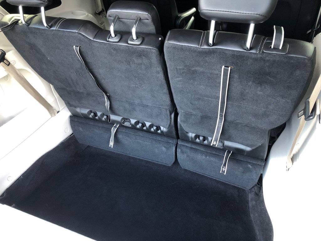 Used 2024 Chrysler Pacifica Touring-L FWD image 23
