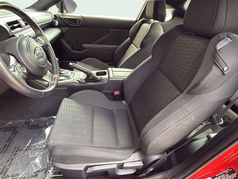 Used 2022 Toyota GR86 RWD image 12