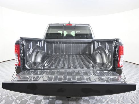 Used 2022 RAM 1500 Big Horn AWD/4WD image 6