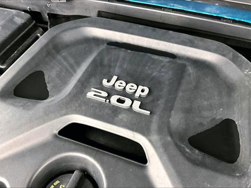 Used 2020 Jeep Wrangler Unlimited Sahara image 41