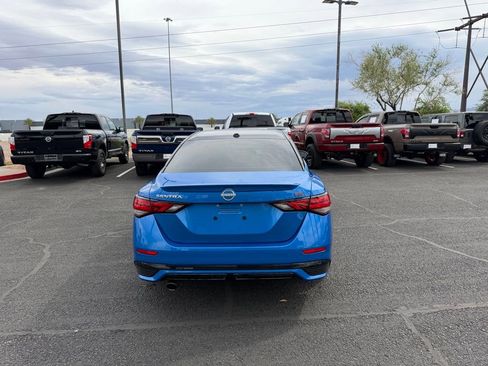 Used 2025 Nissan Sentra SR w/ SR Premium Package image 6