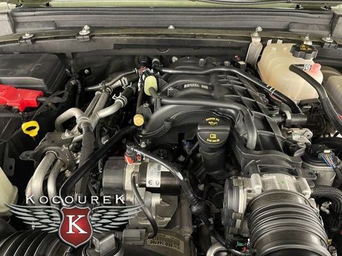 Used 2023 Jeep Wrangler Unlimited Rubicon w/ Steel Bumper Group AWD/4WD image 23