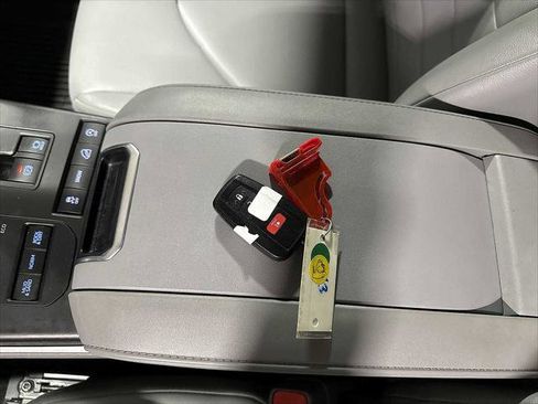 Certified 2022 Toyota Highlander XLE image 33