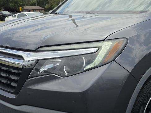 Used 2017 Honda Ridgeline RTL-T image 10