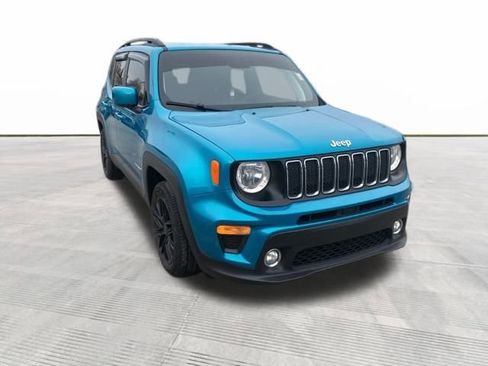 Used 2019 Jeep Renegade Latitude w/ Cold Weather Group image 10