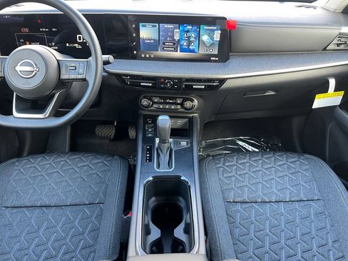 New 2026 Nissan Kicks SV w/ Cold Weather Package FWD image 4