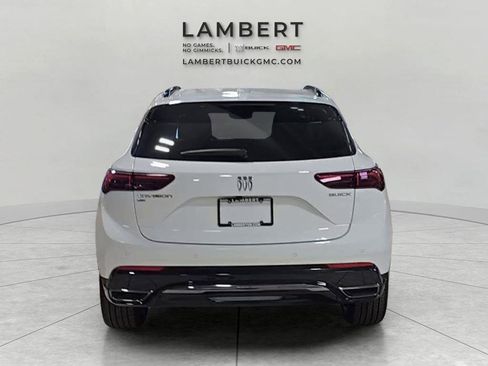 Used 2025 Buick Envision Sport Touring image 4