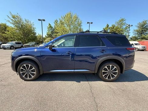 New 2026 Nissan Pathfinder Platinum AWD/4WD image 8