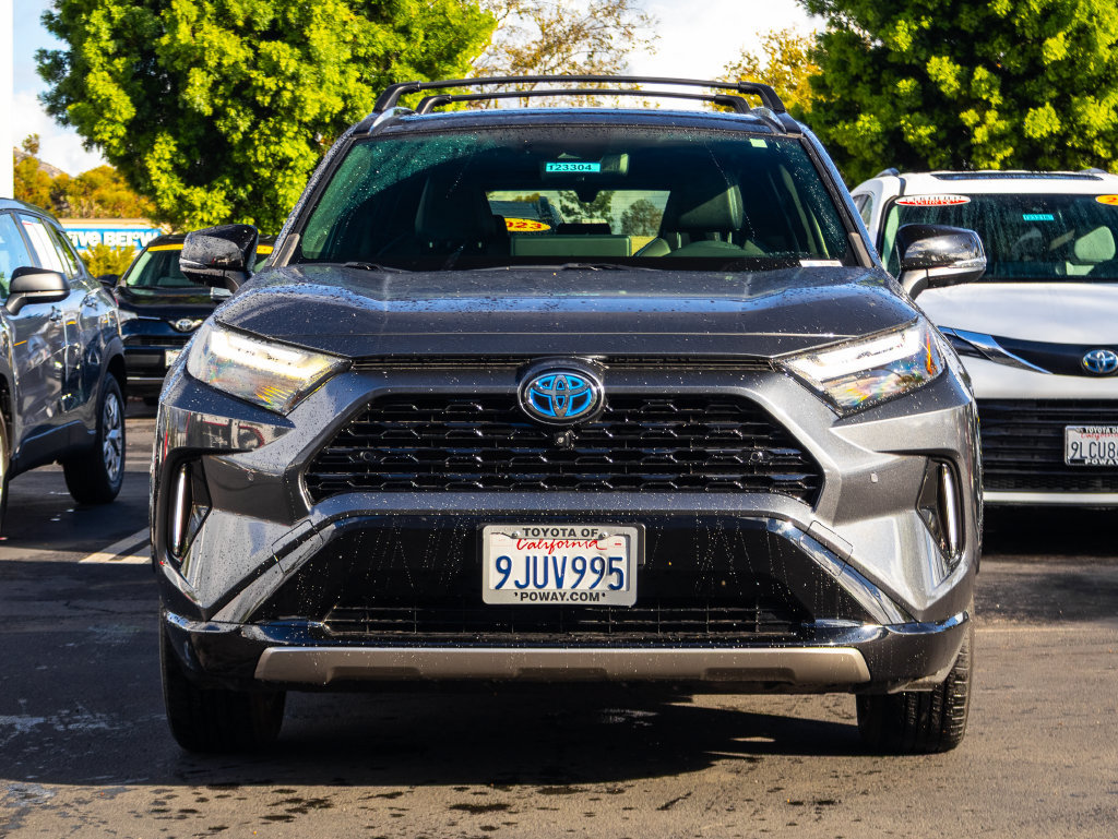 Used 2023 Toyota RAV4 XSE AWD/4WD image 3