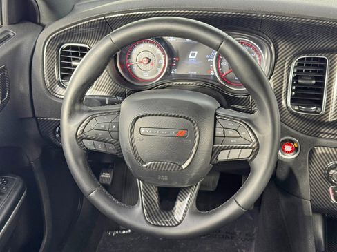 Used 2019 Dodge Charger SXT image 18