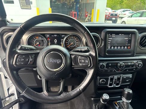 Used 2021 Jeep Wrangler Unlimited Sport AWD/4WD image 8