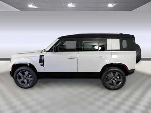 New 2026 Land Rover Defender 110 X-Dynamic SE AWD/4WD image 2
