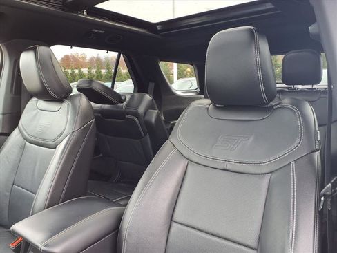 Used 2021 Ford Explorer ST w/ Equipment Group 401A image 12