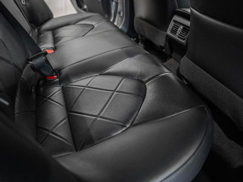 Used 2018 Toyota Camry XLE image 31