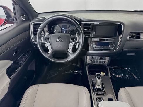 Used 2019 Mitsubishi Outlander GT image 19