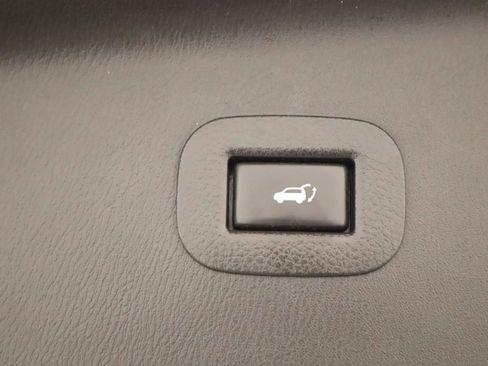 Used 2016 INFINITI QX80 4WD w/ Deluxe Technology Package image 24