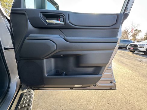 Used 2025 Toyota Land Cruiser Hybrid 5D Wagon 4WD PREMIUM w/ Premium Package image 13