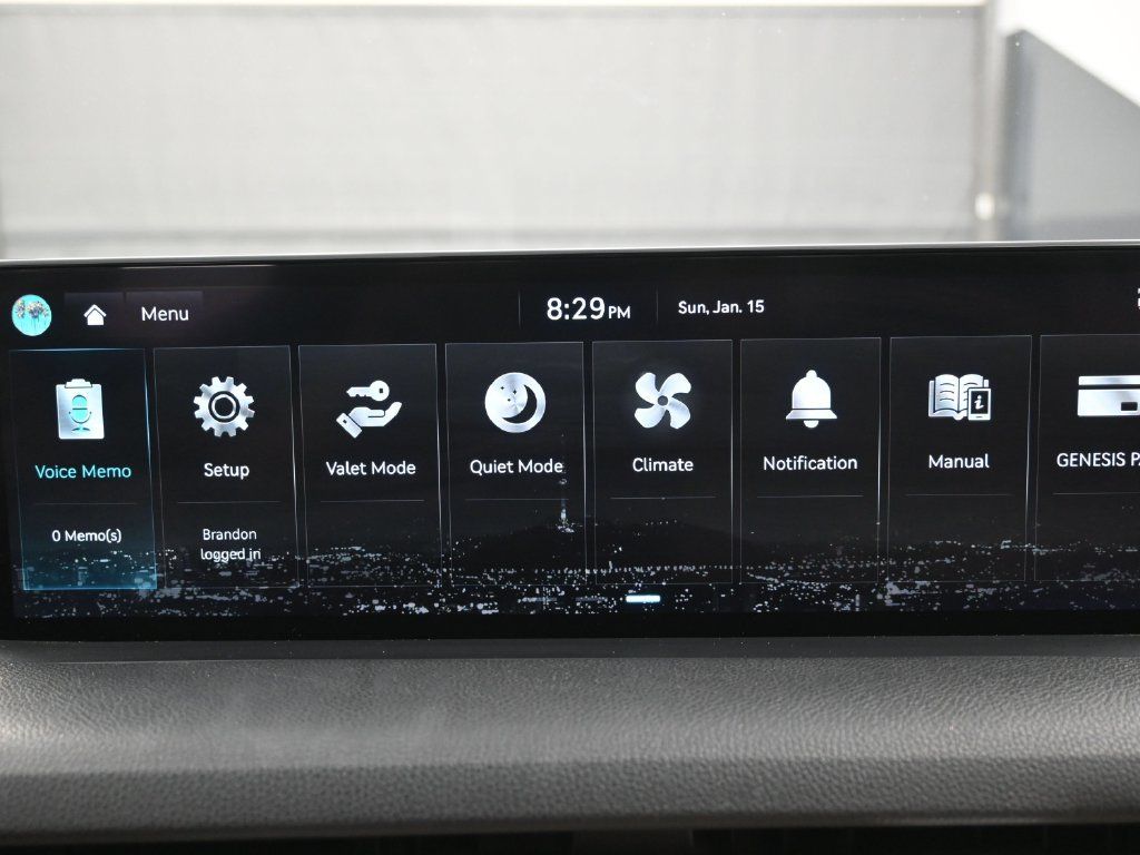 Used 2023 Genesis GV70 2.5T AWD/4WD image 12