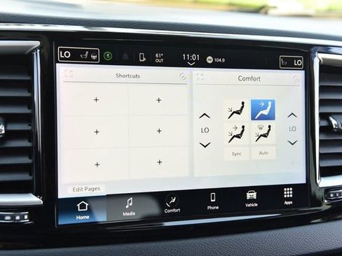 Used 2023 Chrysler Pacifica Touring-L FWD image 15