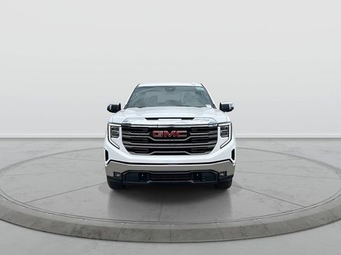 Used 2026 GMC Sierra 1500 SLT AWD/4WD image 3