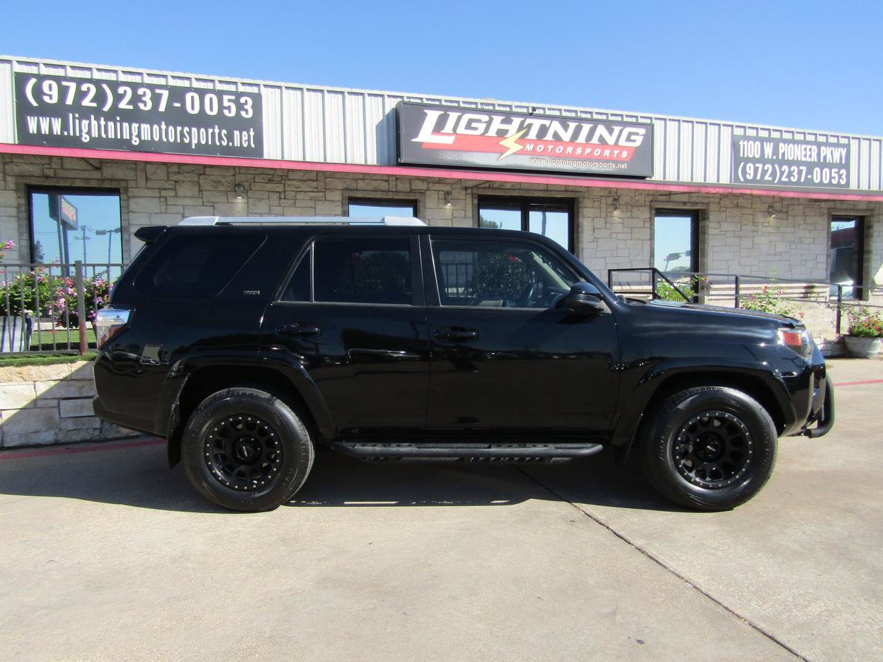 Used 2018 Toyota 4Runner SR5 RWD image 5