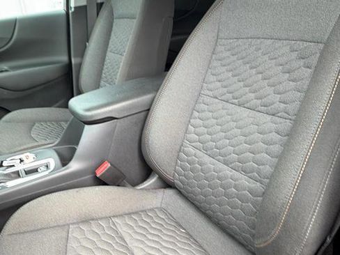 Used 2021 Chevrolet Equinox LT w/ Driver Convenience Package image 15