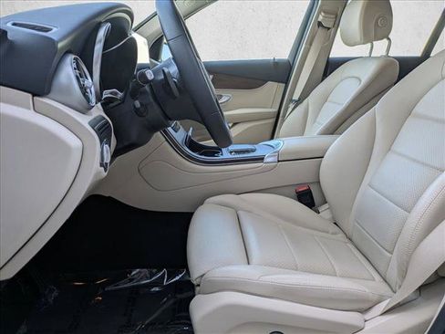 Certified 2022 Mercedes-Benz GLC 300 image 18
