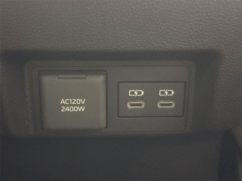 Used 2024 Toyota Tacoma Limited image 37