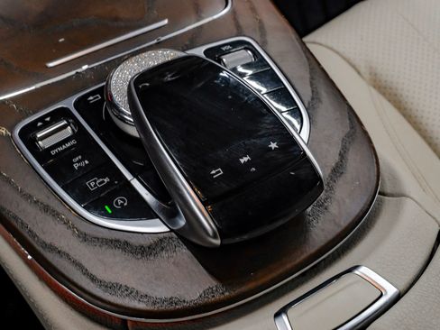 Used 2018 Mercedes-Benz E 300 w/ Premium 1 Package image 33