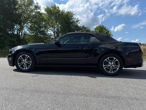 Used 2014 Ford Mustang Premium RWD image 2