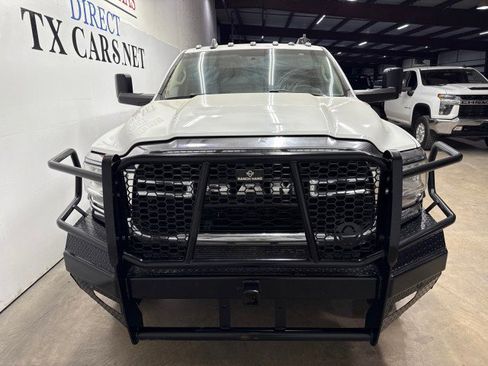 Used 2019 RAM 5500 Tradesman w/ Ambulance Prep Group image 11