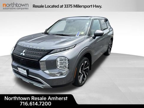 Used 2023 Mitsubishi Outlander SE AWD/4WD image 1