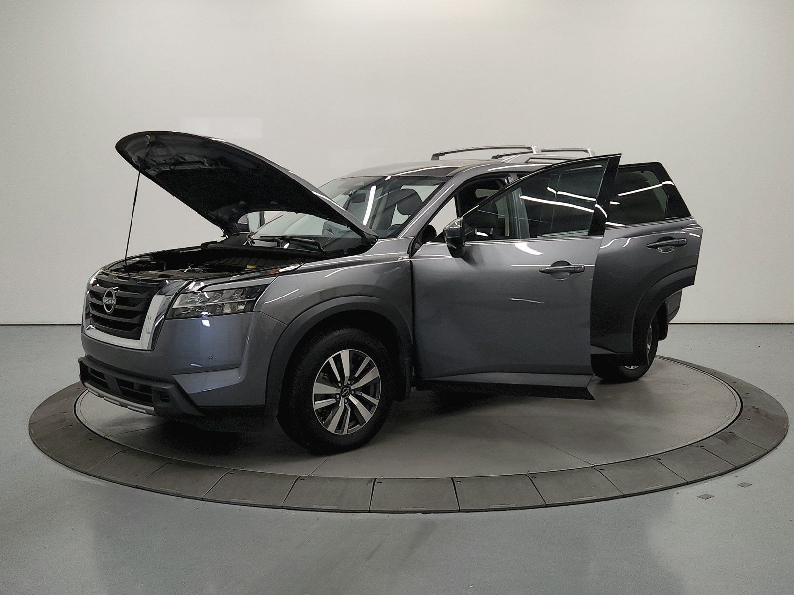 Used 2024 Nissan Pathfinder SL FWD image 12