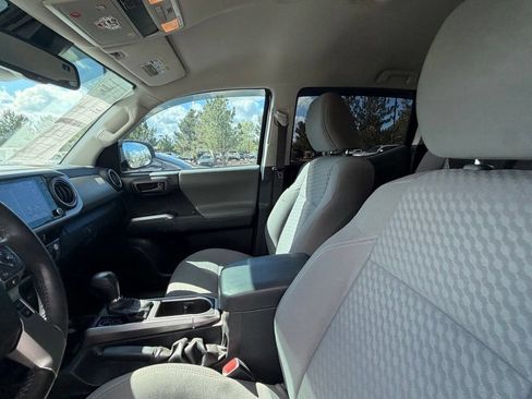 Used 2021 Toyota Tacoma SR5 AWD/4WD image 20
