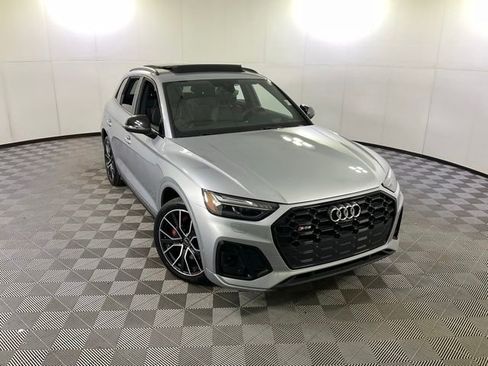 Used 2023 Audi SQ5 Prestige w/ Prestige Package image 41