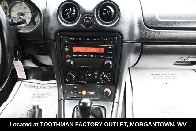 Used 2001 MAZDA MX-5 Miata RWD image 12