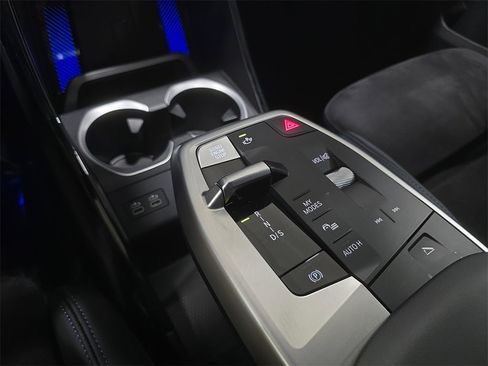 Used 2026 BMW X1 M35i w/ Technology Package image 24