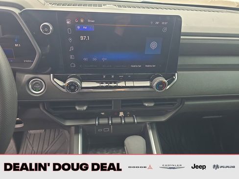 Used 2024 Chevrolet Colorado Trail Boss w/ Technology Package AWD/4WD image 19