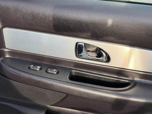 Used 2003 Ford Thunderbird image 59