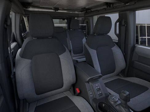 New 2025 Ford Bronco 4-Door image 10